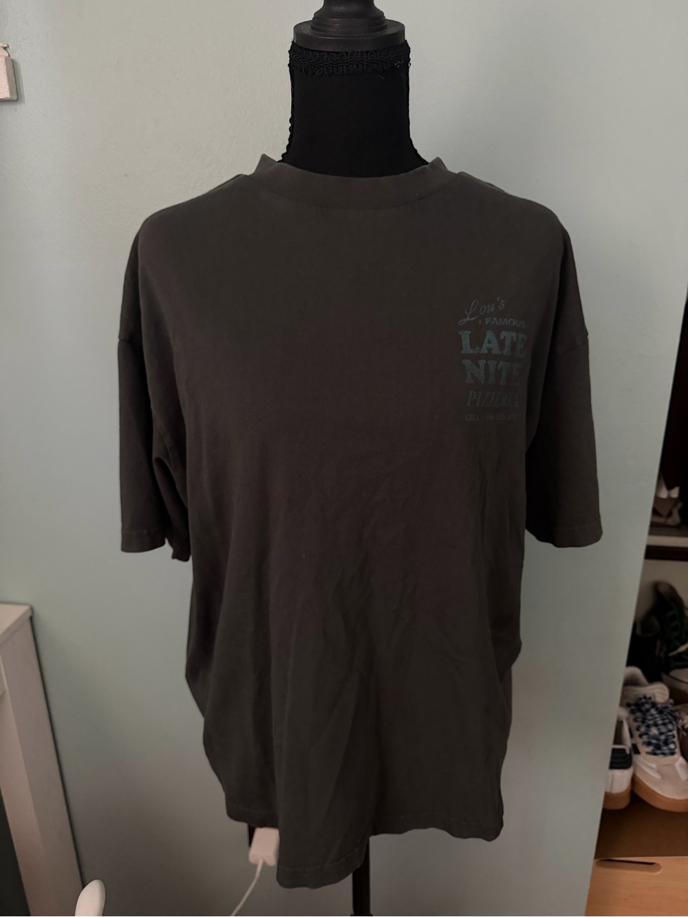 American Eagle Outfitters Dark Olive Graphic Short-Sleeve Tee